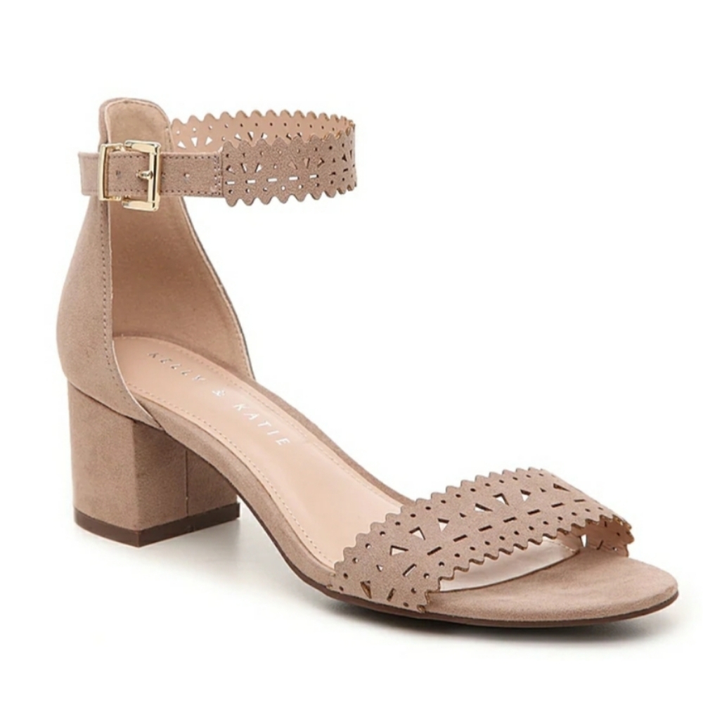 NWT Kelly & Katie Tona Sandal